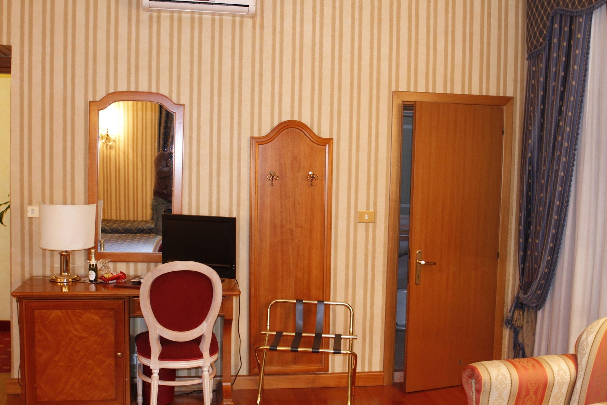 Hotel Sistina Rome Exterior photo