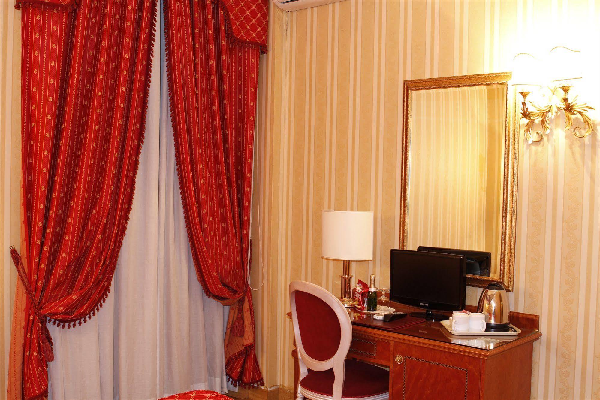 Hotel Sistina Rome Exterior photo
