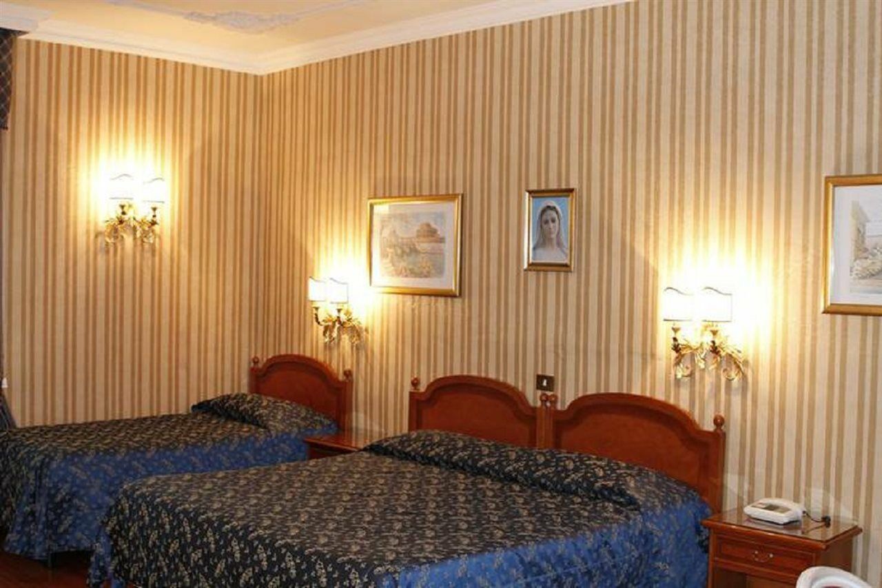 Hotel Sistina Rome Exterior photo